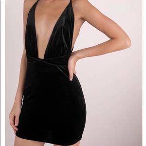 black plunging dress from tobi